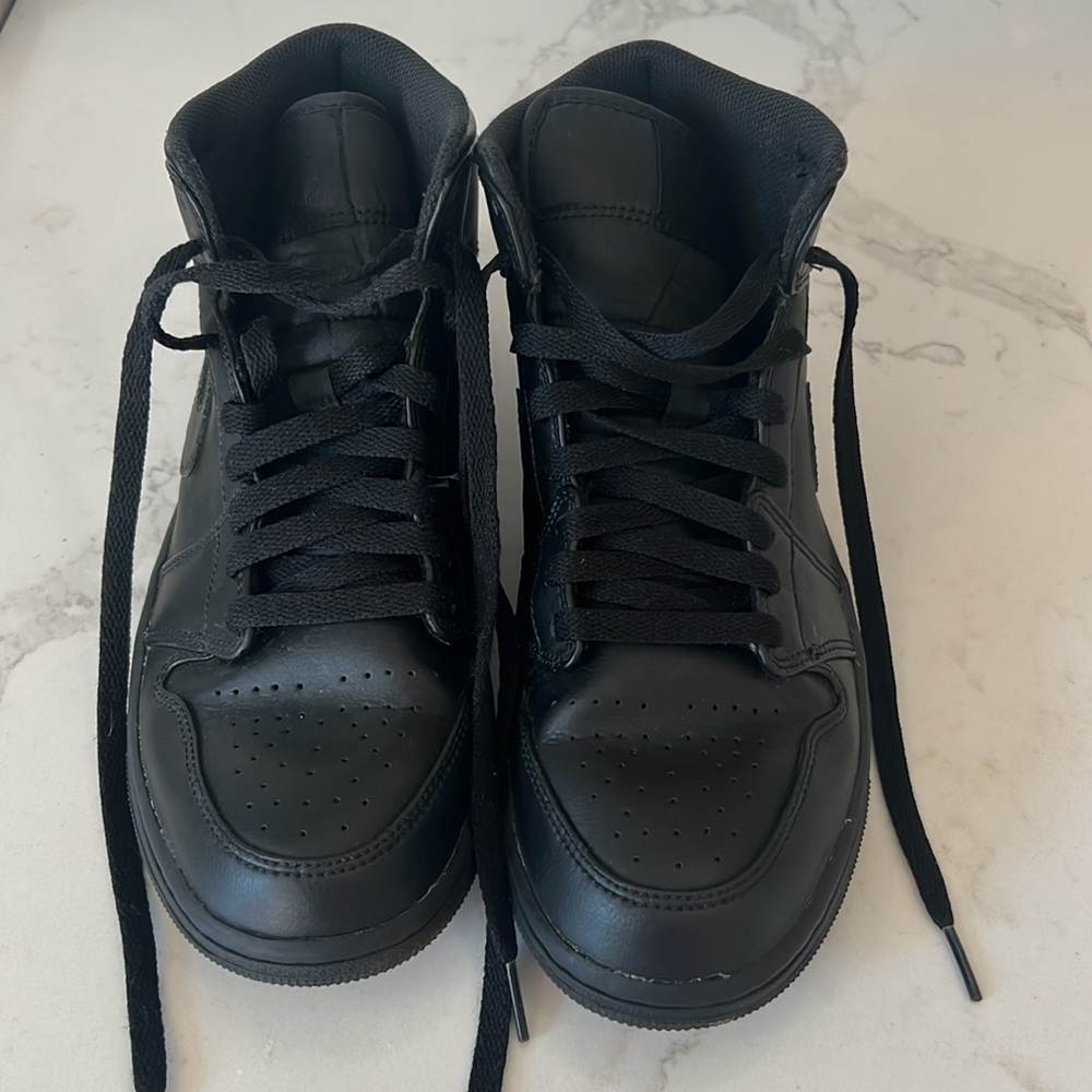 Nike Air Jordan 1 Retro Triple Black Blackout Sz 8 Mens Shoe